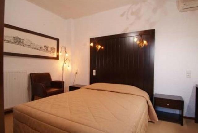 Hotel Taxiarches Аристи Экстерьер фото