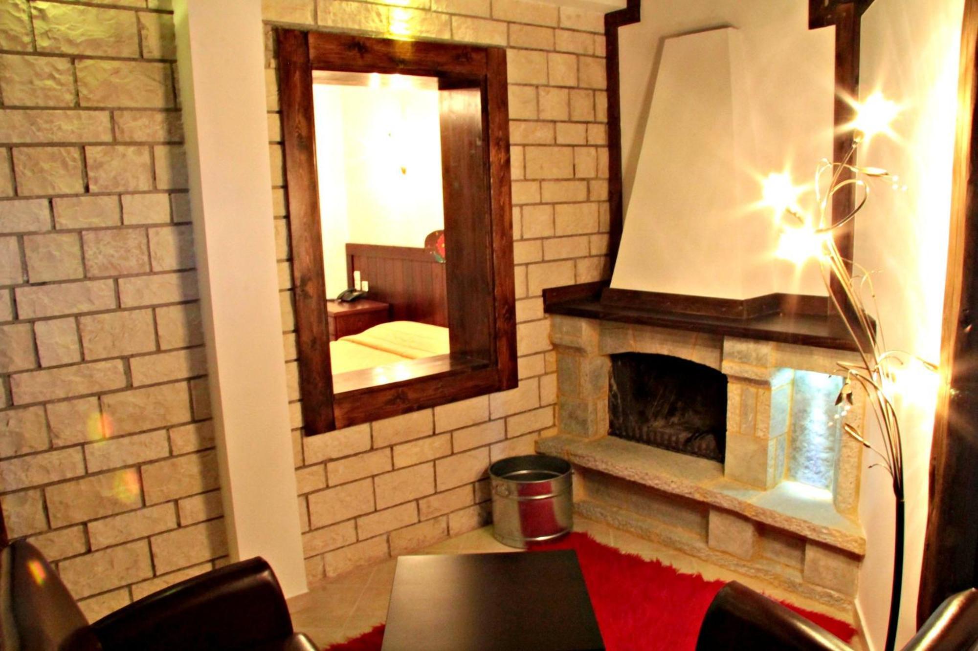 Hotel Taxiarches Аристи Экстерьер фото